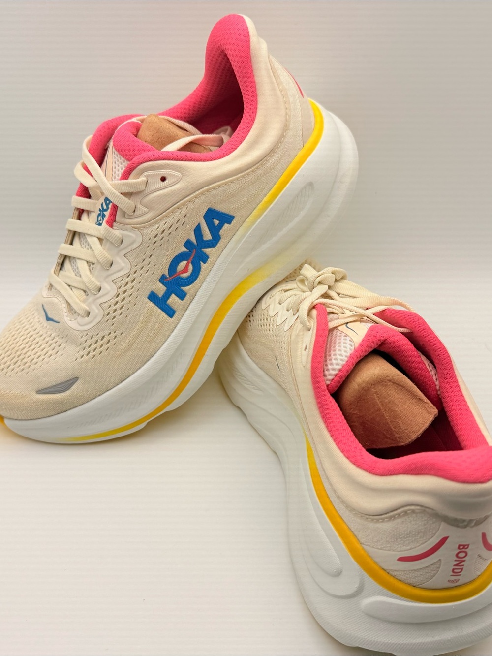 HOKA Bondi 9 Women’s Size 8.5 Running Shoes Cream Pink Yellow Worn Once with Box - Picture 8 of 10